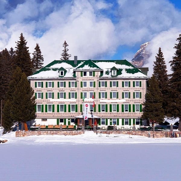 Couple Friendly Shimla Hotel @ Rs 3,000/-