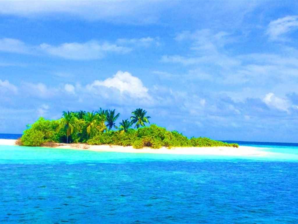 MALDIVES The Land of Sun, Sea, and Sand