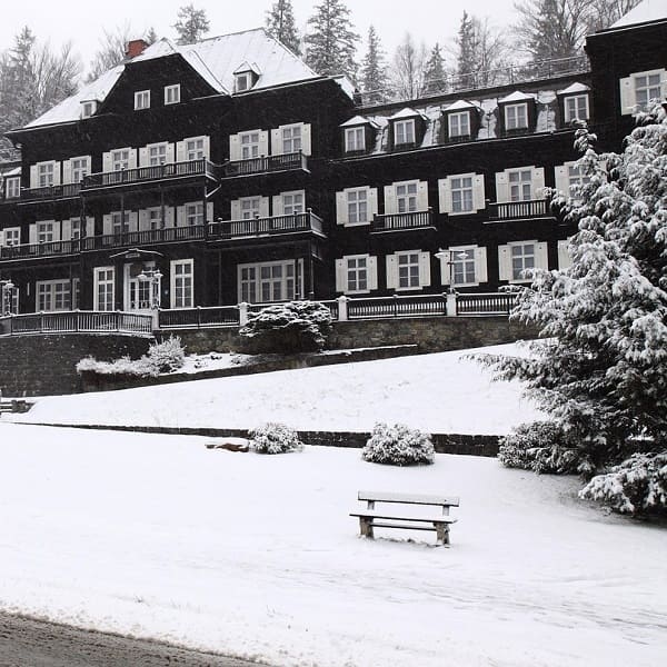 Luxury Shimla Hotel @ Rs 4,800/-