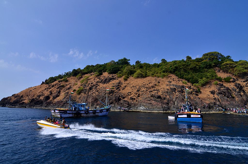 Scuba diving in Netrani Island